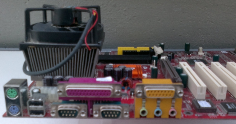 MSI K7T266 Pro2-A MS-6380E ROT - (S.462)